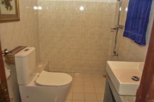 Un baño de Oriental Rest