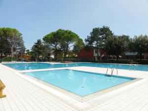 Бассейн в Villaggio azzurro bibione или поблизости