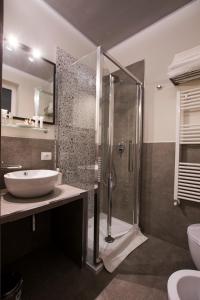 Koupelna v ubytování Casa Borgo Regina B&B - Bari Puglia Apartments + 37 fotografií