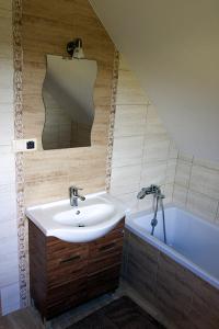 Phòng tắm tại Noclegi Urbaniak