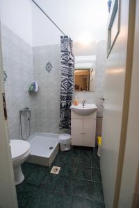 Koupelna v ubytování 101 Τriantafyllidi