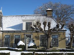 Bygningen som bed and breakfast-stedet ligger i + 16 billeder