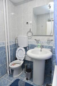 Koupelna v ubytování Promenada apartmani