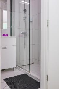 Ένα μπάνιο στο SAN 011