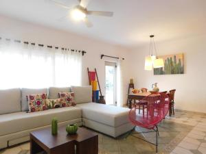 Posezení v ubytování Fabiola Condo Hotel + 37 fotografií