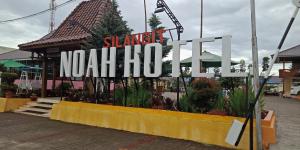 Fotografie z fotogalerie ubytování Noah Hotel Silangit v destinaci Siborongborong
