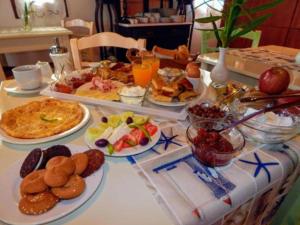 Jedlo v ubytovaní bed & breakfast alebo blízkom okolí