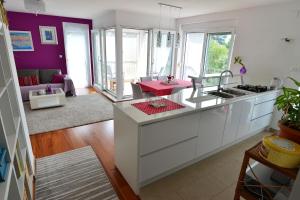 Kuchnia lub aneks kuchenny w obiekcie Rita Exclusive Apartments with Parking