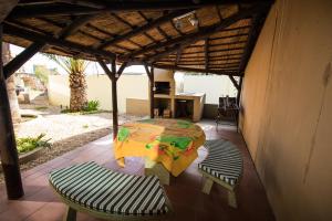 Gallery image of John-Lou's One-bedroom Apartment in Windhoek
