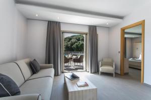 Posedenie v ubytovaní Aqua Oliva Resort Syvota + 37 fotografií