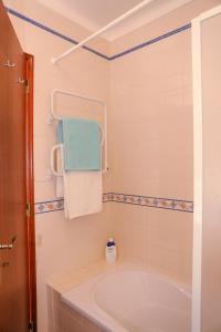 Vonios kambarys apgyvendinimo įstaigoje Casa Azul