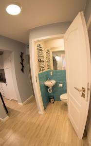Kúpeľňa v ubytovaní Apartament Hotel Grzybowska 9