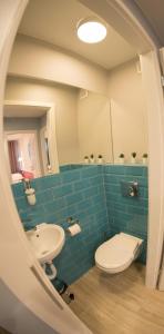 Kúpeľňa v ubytovaní Apartament Hotel Grzybowska 9