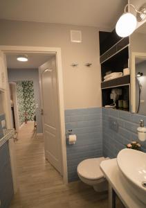 Kúpeľňa v ubytovaní Apartament Hotel Grzybowska 9 + 27 fotografií