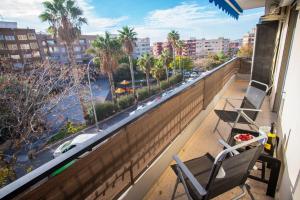 En balkong eller terrass på Apartamento cómodo a 10 min del centro