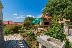 Fotografia z galérie ubytovania Two-Bedroom Apartment Crikvenica 25 v destinácii Crikvenica + 37 fotografií