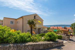 Fotografia z galérie ubytovania Two-Bedroom Apartment Crikvenica 25 v destinácii Crikvenica