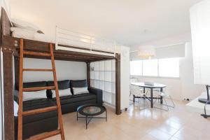 Gallery image of In Bed with Lisbon 5N in Amadora