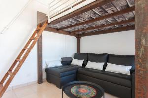 Gallery image of In Bed with Lisbon 5N in Amadora