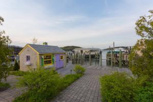 Gallery image of Manset Grotto in Southwest Harbor