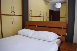 Posteľ alebo postele v izbe v ubytovaní Vacation Rental Durres - 075