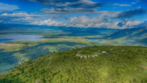 Vue panoramique sur l'établissement Pakulala Safari Camp - Ngorongoro