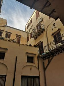 Balkón nebo terasa v ubytování Sunshine Hostel Palermo