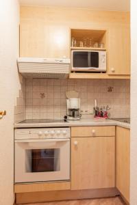 Kuchnia lub aneks kuchenny w obiekcie Haus Saskia