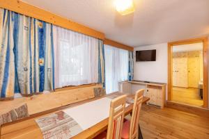 Telewizja i/lub zestaw kina domowego w obiekcie Haus Saskia