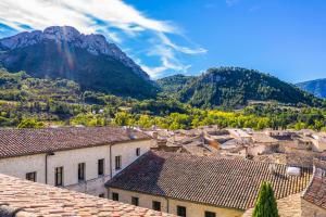 Photo de la galerie de l'établissement Le Cloître des Dominicains, à Buis-les-Baronnies 41 autres photos