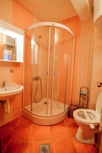 Koupelna v ubytování Hotel Mod + 31 fotografií