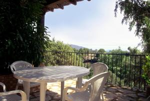 A balcony or terrace at Apartamentos El Calambuco