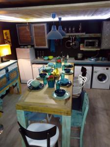مطبخ أو مطبخ صغير في NapPARK Hostel