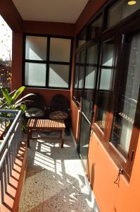 Rõdu või terrass majutusasutuses Tibet Guest House