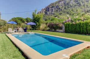 The swimming pool at or close to Villa Es Coste Rafal By SunVillas Mallorca