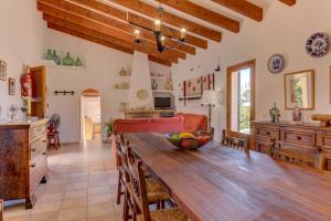 A kitchen or kitchenette at Villa Es Coste Rafal By SunVillas Mallorca