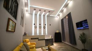 TV a/nebo společenská místnost v ubytování Hotel Nabadi