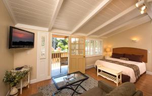 Gallery image of Sunset Inn Pacific Grove in Pacific Grove