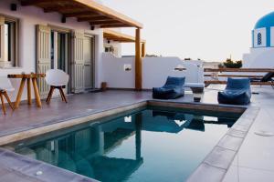 Bazén v ubytování Aeris suites nebo v jeho okolí
