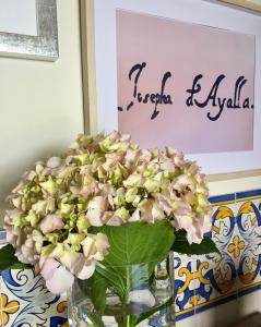オビドスにあるCasa de férias Josefa D´Óbidosの花瓶