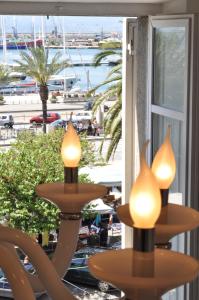 A balcony or terrace at Blanco Rooms