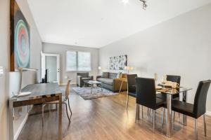 Et opholdsområde på Global Luxury Suites in Menlo Park