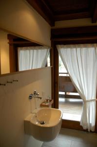 Kupatilo u objektu Pietre Gemelle Resort