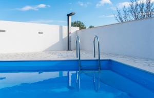 Bazén v ubytování Blue Holiday House with Private Pool nebo v jeho okolí