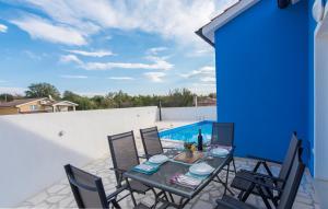 Bazén v ubytování Blue Holiday House with Private Pool nebo v jeho okolí