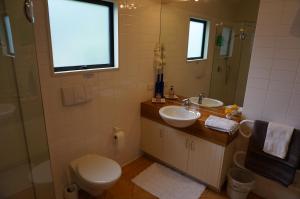 Kúpeľňa v ubytovaní Haven Sanctuary Suite with Private Entrance