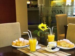 Các lựa chọn bữa sáng cho khách tại ALPHA family HOTEL