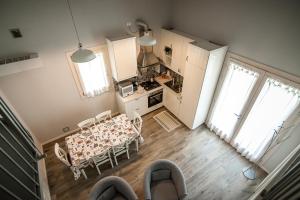 Kuchyň nebo kuchyňský kout v ubytování Particolari del Brenta
