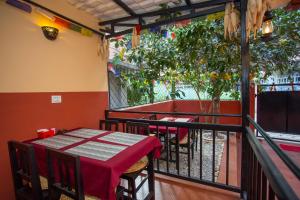 Reštaurácia alebo iné gastronomické zariadenie v ubytovaní Gurung's Home