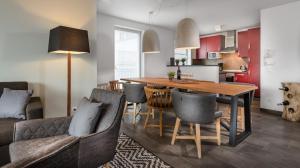 Kuchyň nebo kuchyňský kout v ubytování AlpenParks Residence Bad Hofgastein - gratis Thermeneintritt